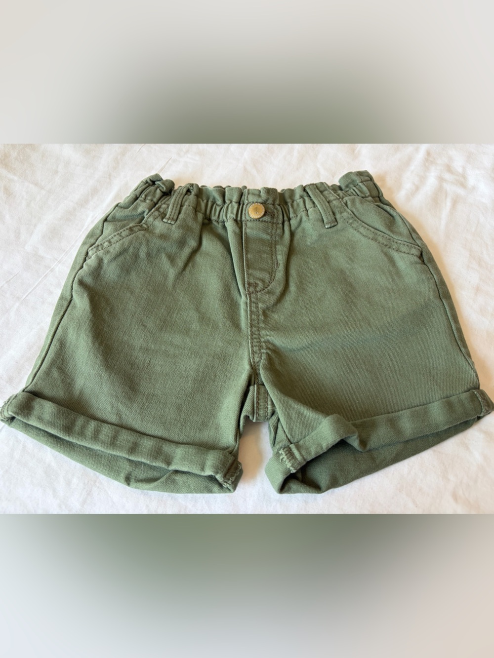 Old Navy Olive Green Rolled-Hem Elastic Waist Shorts